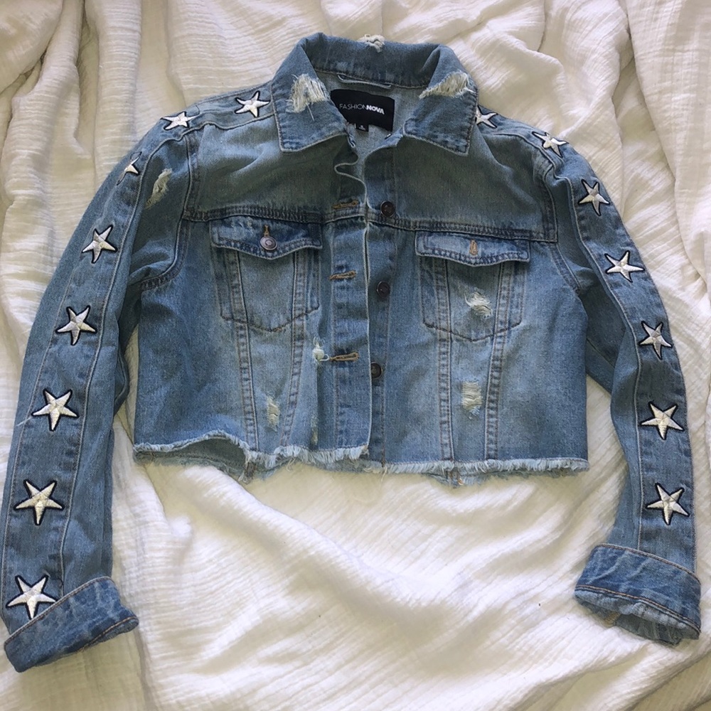 Cropped Denim Jacket With Star Patchwork - image 1
